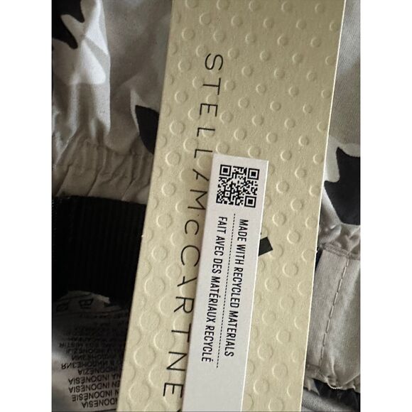 ADIDAS BY STELLA MCCARTNEY Shorts size small.              C - Picture 8 of 9